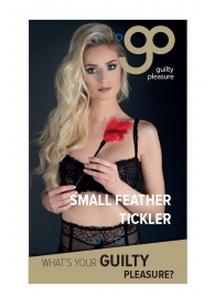 Пластиковая метелочка с красными пёрышками Small Feather Tickler - 32 см. - Blush Novelties - купить с доставкой в Уссурийске