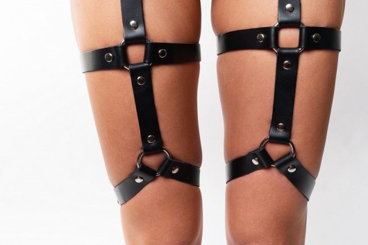 Стильные черные гартеры на регулируемых ремешках - Джага-Джага - купить с доставкой в Уссурийске