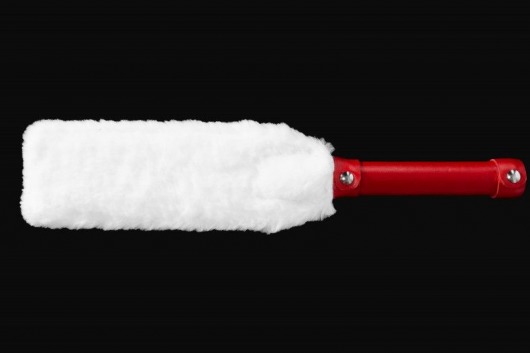 Бело-красная кожаная шлепалка с мехом - Джага-Джага - купить с доставкой в Уссурийске