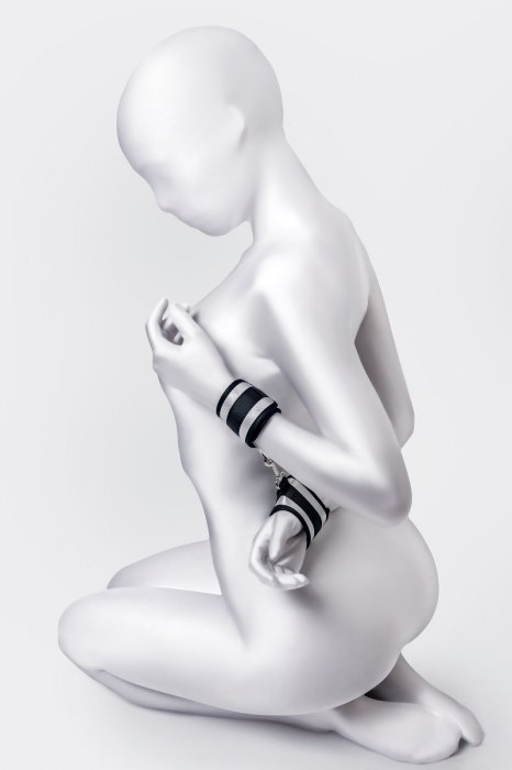 Серебристо-черные наручники Anonymo - ToyFa - купить с доставкой в Уссурийске